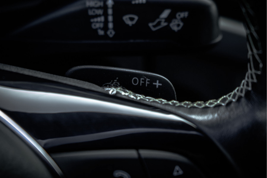 Volkswagen Amarok 3.0 TDI V6 L2H1 | 4Motion | Aventura | DC | 259 PK | Leder | Automaat | Schakelflippers