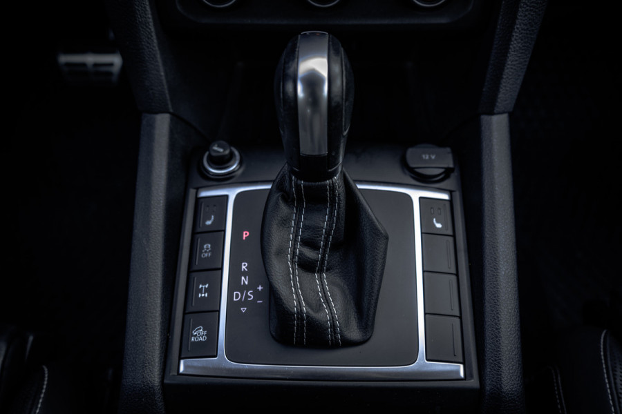 Volkswagen Amarok 3.0 TDI V6 L2H1 | 4Motion | Aventura | DC | 259 PK | Leder | Automaat | Schakelflippers