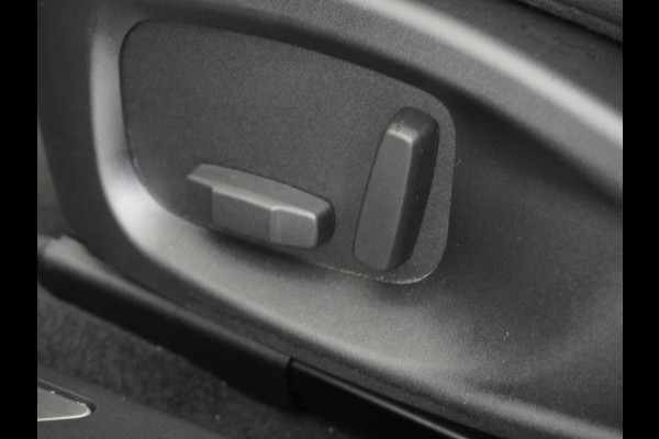 Jaguar I-PACE EV400pk SE 90kWh AWD Leer+Elektr. Meridian®-Audio Apple Carplay Android Auto Navi Led-v+a Ecc Camera Cruise Control Keyless Pdc Lmv Led Bordherkenning Elektrische-Achterklep koplampreiniging Lane-Assist App-Connect ECT Voorverwarming/koeling WiFi DigiDash DAB 4WD 1e Eigenaar Origineel Nederlandse Auto € 90.000 nieuw!