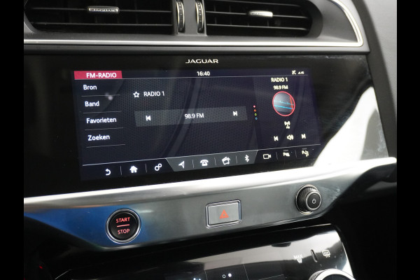Jaguar I-PACE EV400pk SE 90kWh AWD Leer+Elektr. Meridian®-Audio Apple Carplay Android Auto Navi Led-v+a Ecc Camera Cruise Control Keyless Pdc Lmv Led Bordherkenning Elektrische-Achterklep koplampreiniging Lane-Assist App-Connect ECT Voorverwarming/koeling WiFi DigiDash DAB 4WD 1e Eigenaar Origineel Nederlandse Auto € 90.000 nieuw!