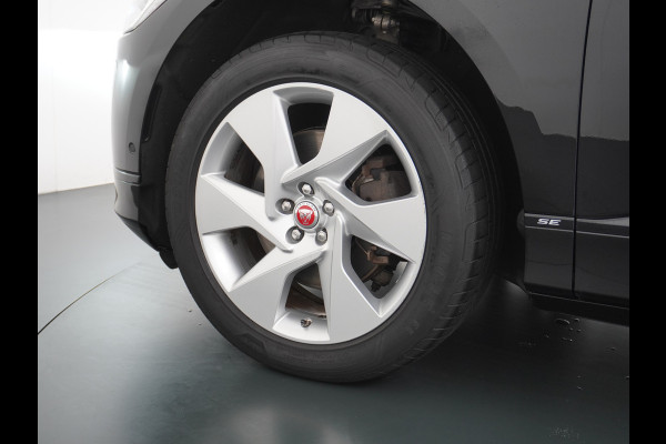 Jaguar I-PACE EV400pk SE 90kWh AWD Leer+Elektr. Meridian®-Audio Apple Carplay Android Auto Navi Led-v+a Ecc Camera Cruise Control Keyless Pdc Lmv Led Bordherkenning Elektrische-Achterklep koplampreiniging Lane-Assist App-Connect ECT Voorverwarming/koeling WiFi DigiDash DAB 4WD 1e Eigenaar Origineel Nederlandse Auto € 90.000 nieuw!