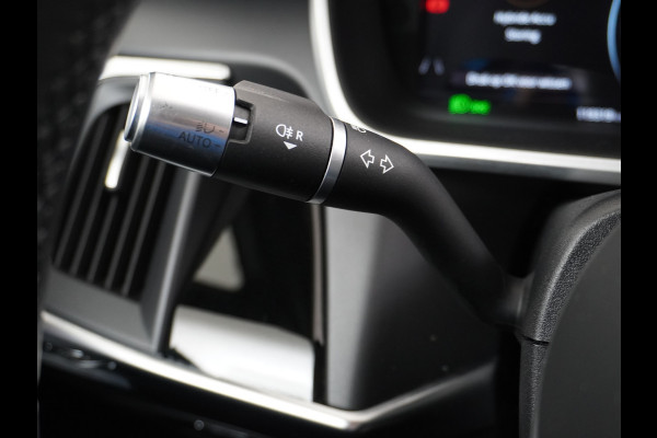 Jaguar I-PACE EV400pk SE 90kWh AWD Leer+Elektr. Meridian®-Audio Apple Carplay Android Auto Navi Led-v+a Ecc Camera Cruise Control Keyless Pdc Lmv Led Bordherkenning Elektrische-Achterklep koplampreiniging Lane-Assist App-Connect ECT Voorverwarming/koeling WiFi DigiDash DAB 4WD 1e Eigenaar Origineel Nederlandse Auto € 90.000 nieuw!