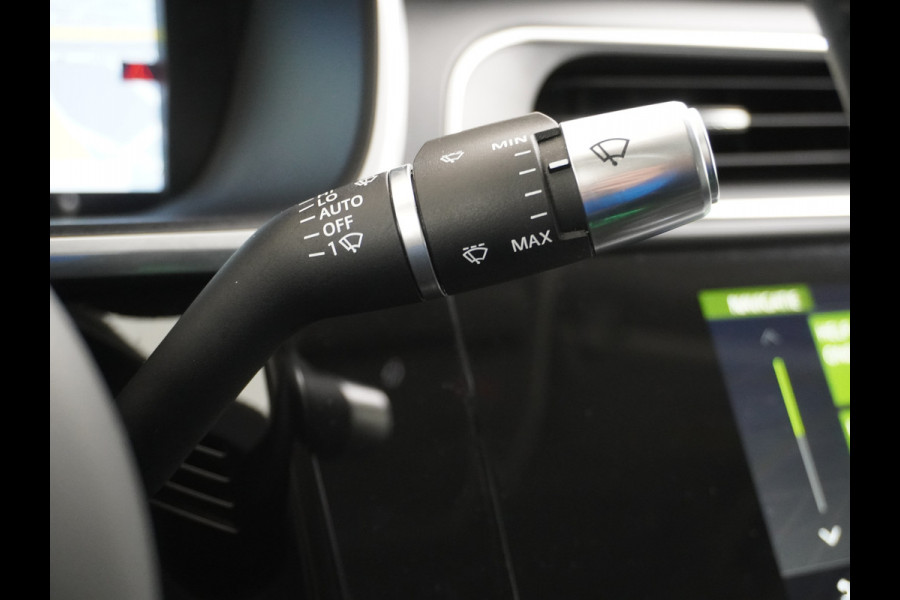 Jaguar I-PACE EV400pk SE 90kWh AWD Leer+Elektr. Meridian®-Audio Apple Carplay Android Auto Navi Led-v+a Ecc Camera Cruise Control Keyless Pdc Lmv Led Bordherkenning Elektrische-Achterklep koplampreiniging Lane-Assist App-Connect ECT Voorverwarming/koeling WiFi DigiDash DAB 4WD 1e Eigenaar Origineel Nederlandse Auto € 90.000 nieuw!