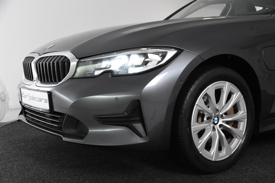 BMW 3-serie 330e Touring *1ste Eigenaar*Leer*Navigatie*