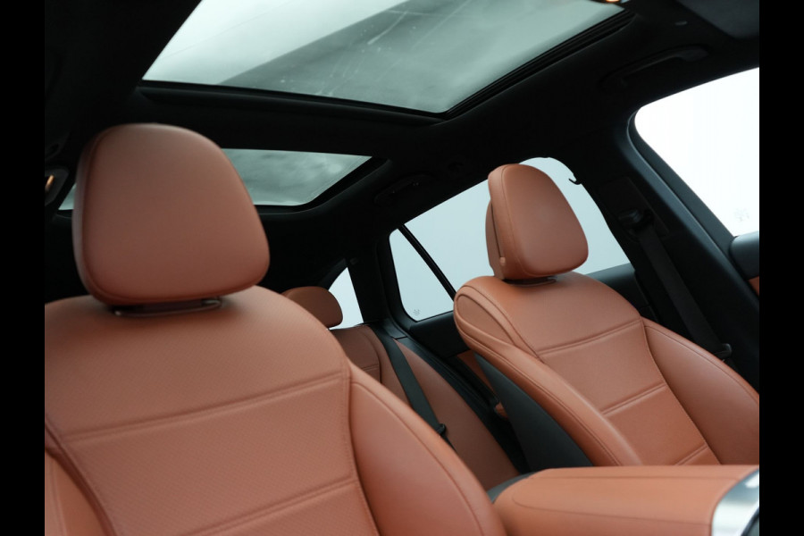 Mercedes-Benz C-Klasse Estate 300 e Avantgarde Plug In Hybrid 313pk Dealer O.H PHEV | Panodak | Adaptive Cruise | 360 Camera | Digital Light | Lederen Sportstoelen Verwarmd | Keyless | Navigatie | Virtual | DAB+ | 18" L.M |
