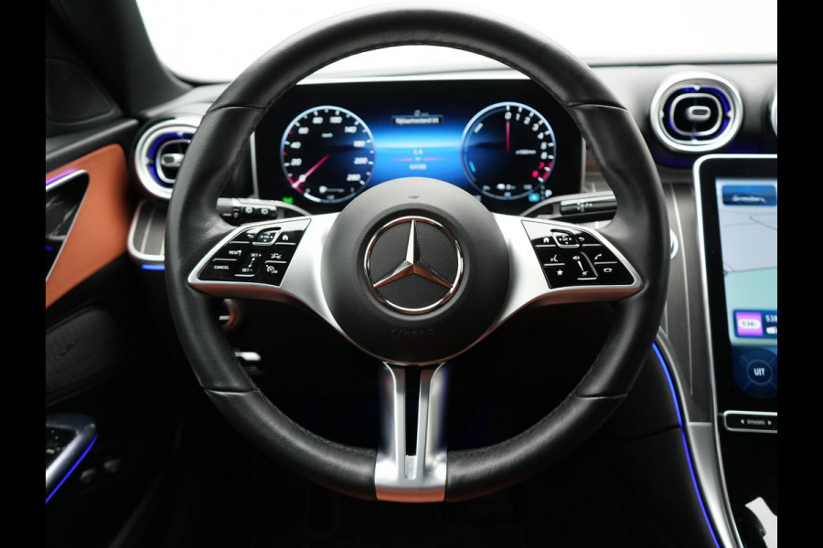 Mercedes-Benz C-Klasse Estate 300 e Avantgarde Plug In Hybrid 313pk Dealer O.H PHEV | Panodak | Adaptive Cruise | 360 Camera | Digital Light | Lederen Sportstoelen Verwarmd | Keyless | Navigatie | Virtual | DAB+ | 18" L.M |