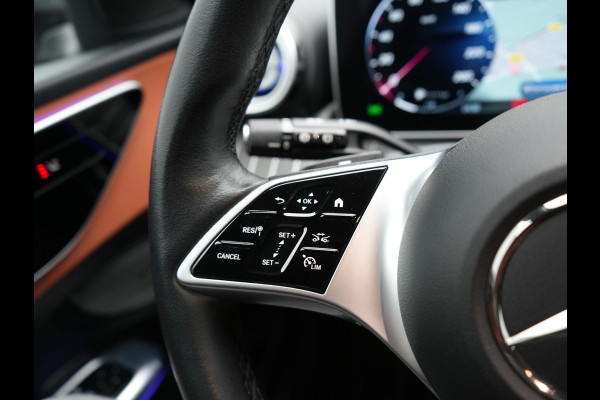 Mercedes-Benz C-Klasse Estate 300 e Avantgarde Plug In Hybrid 313pk Dealer O.H PHEV | Panodak | Adaptive Cruise | 360 Camera | Digital Light | Lederen Sportstoelen Verwarmd | Keyless | Navigatie | Virtual | DAB+ | 18" L.M |