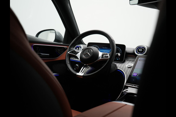 Mercedes-Benz C-Klasse Estate 300 e Avantgarde Plug In Hybrid 313pk Dealer O.H PHEV | Panodak | Adaptive Cruise | 360 Camera | Digital Light | Lederen Sportstoelen Verwarmd | Keyless | Navigatie | Virtual | DAB+ | 18" L.M |
