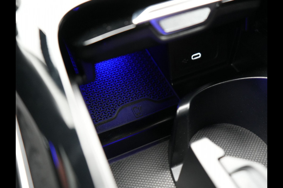 Mercedes-Benz C-Klasse Estate 300 e Avantgarde Plug In Hybrid 313pk Dealer O.H PHEV | Panodak | Adaptive Cruise | 360 Camera | Digital Light | Lederen Sportstoelen Verwarmd | Keyless | Navigatie | Virtual | DAB+ | 18" L.M |