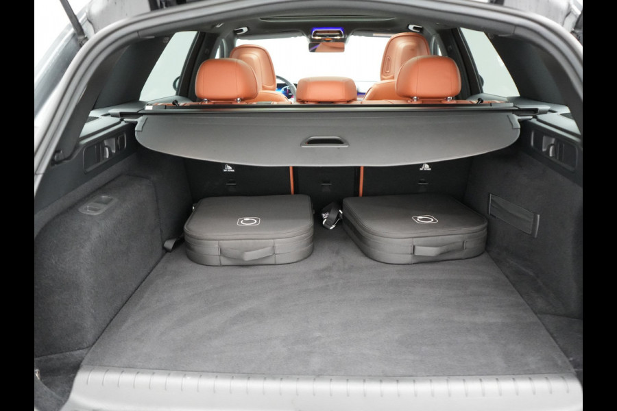 Mercedes-Benz C-Klasse Estate 300 e Avantgarde Plug In Hybrid 313pk Dealer O.H PHEV | Panodak | Adaptive Cruise | 360 Camera | Digital Light | Lederen Sportstoelen Verwarmd | Keyless | Navigatie | Virtual | DAB+ | 18" L.M |