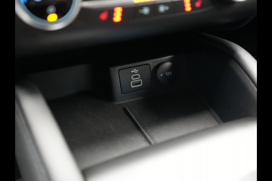 Ford Kuga 2.5 Titanium Plug In Hybrid 225pk PHEV | Adaptive Cruise | 360 Camera | Voorstoelen Verwarmd | Keyless | Blis | Virtual | Navigatie | DAB |