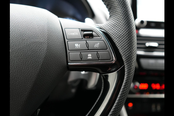 Mitsubishi Eclipse Cross 2.4 Black Edition Plug In Hybrid 188pk Dealer O.H. PHEV | Adaptive Cruise | 360 Camera | Alcantara Sportstoelen & Stuur Verwarmd | Keyless | Navi Via TomTom | Blis | Apple Carplay | DAB |