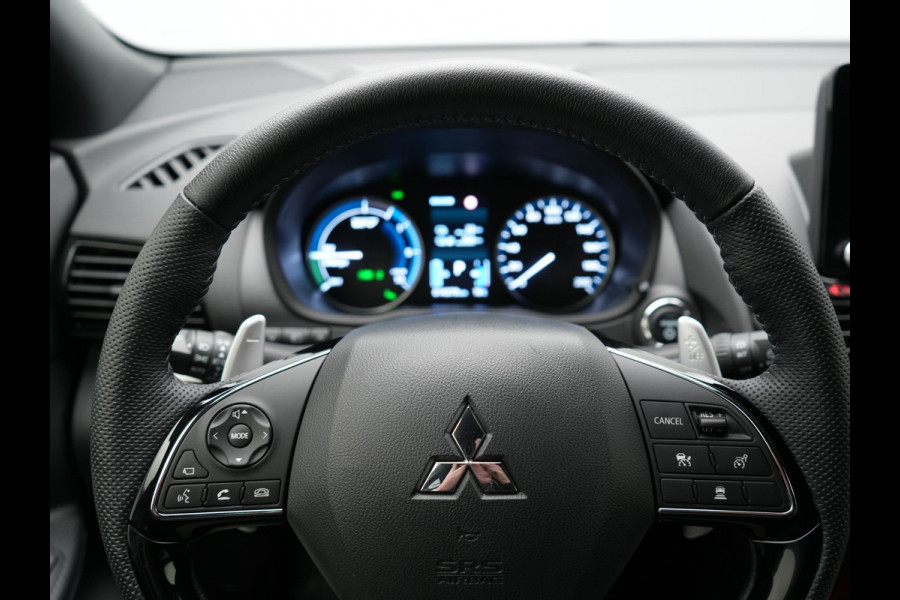 Mitsubishi Eclipse Cross 2.4 Black Edition Plug In Hybrid 188pk Dealer O.H. PHEV | Adaptive Cruise | 360 Camera | Alcantara Sportstoelen & Stuur Verwarmd | Keyless | Navi Via TomTom | Blis | Apple Carplay | DAB |