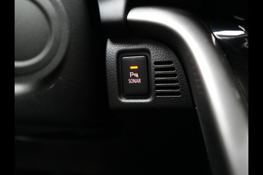 Mitsubishi Eclipse Cross 2.4 Black Edition Plug In Hybrid 188pk Dealer O.H. PHEV | Adaptive Cruise | 360 Camera | Alcantara Sportstoelen & Stuur Verwarmd | Keyless | Navi Via TomTom | Blis | Apple Carplay | DAB |