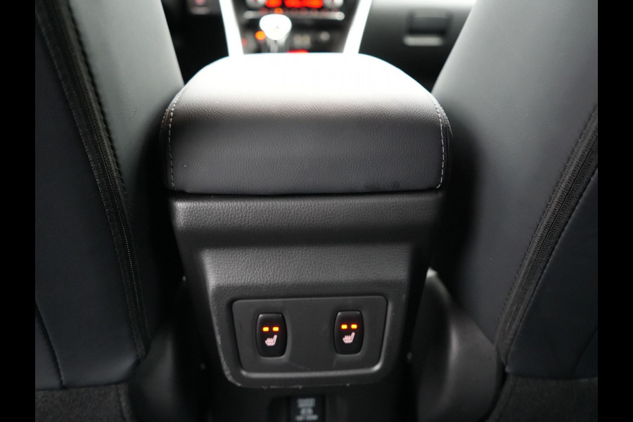 Mitsubishi Eclipse Cross 2.4 Black Edition Plug In Hybrid 188pk Dealer O.H. PHEV | Adaptive Cruise | 360 Camera | Alcantara Sportstoelen & Stuur Verwarmd | Keyless | Navi Via TomTom | Blis | Apple Carplay | DAB |