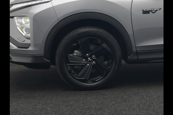 Mitsubishi Eclipse Cross 2.4 Black Edition Plug In Hybrid 188pk Dealer O.H. PHEV | Adaptive Cruise | 360 Camera | Alcantara Sportstoelen & Stuur Verwarmd | Keyless | Navi Via TomTom | Blis | Apple Carplay | DAB |