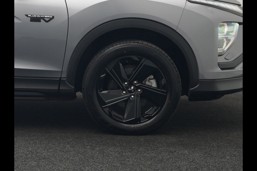 Mitsubishi Eclipse Cross 2.4 Black Edition Plug In Hybrid 188pk Dealer O.H. PHEV | Adaptive Cruise | 360 Camera | Alcantara Sportstoelen & Stuur Verwarmd | Keyless | Navi Via TomTom | Blis | Apple Carplay | DAB |