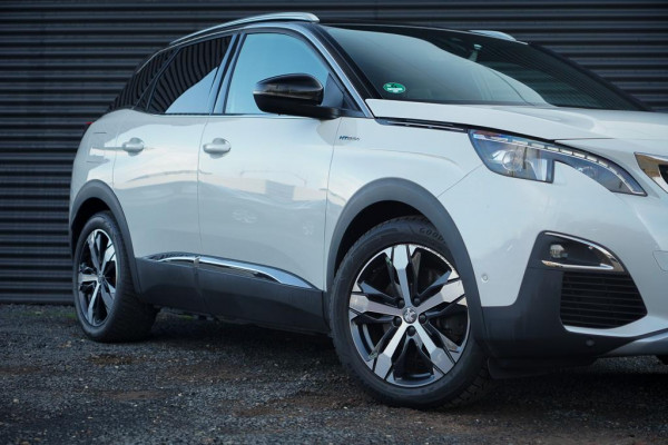 Peugeot 3008 1.6 HYbrid4 300 Première Pack Avantage GT / Pano / Stoelverwarming / Leder / Massage