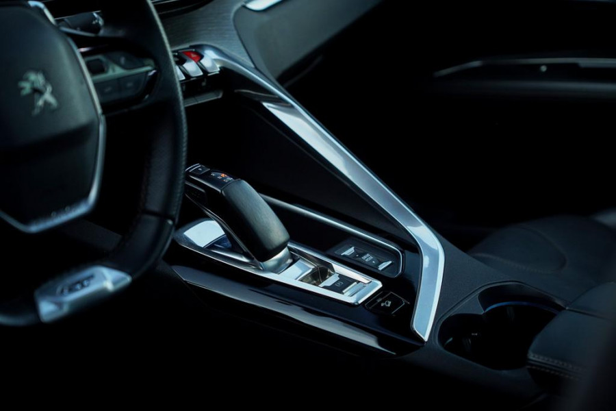 Peugeot 3008 1.6 HYbrid4 300 Première Pack Avantage GT / Pano / Stoelverwarming / Leder / Massage