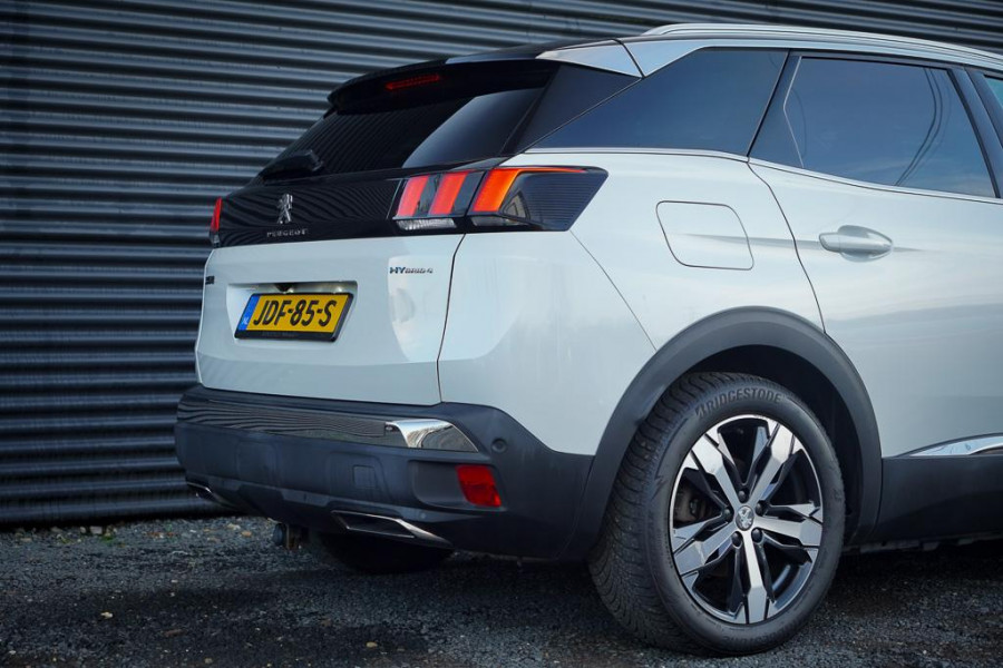 Peugeot 3008 1.6 HYbrid4 300 Première Pack Avantage GT / Pano / Stoelverwarming / Leder / Massage