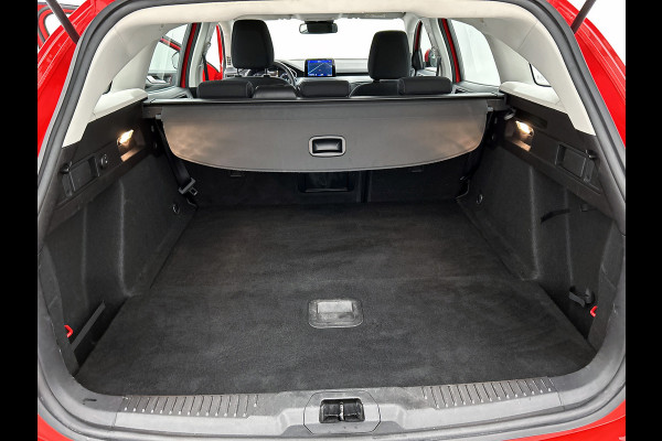 Ford FOCUS Wagon 1.5D 120PK Euro6 Active Business / Trekhaak / Navigatie / Airco / Pdc.V+A / Xenon / B&O Radio multimedia / Technology-Family Pack / Apk 06-2026