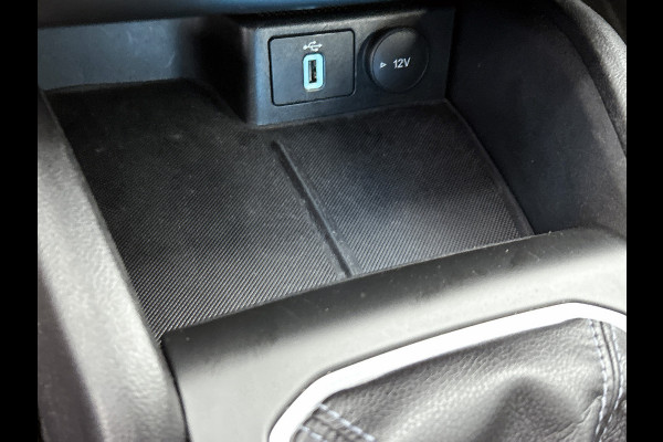 Ford FOCUS Wagon 1.5D 120PK Euro6 Active Business / Trekhaak / Navigatie / Airco / Pdc.V+A / Xenon / B&O Radio multimedia / Technology-Family Pack / Apk 06-2026