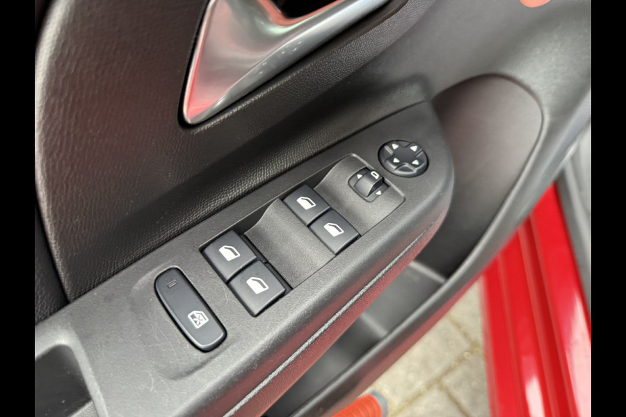 Opel Corsa BWJ 2020 1.2 101 PK GS Line | PANO DAK | STOEL&STUUR VERW | CLIMA | NAVI | CARPLAY | PDC 2X |