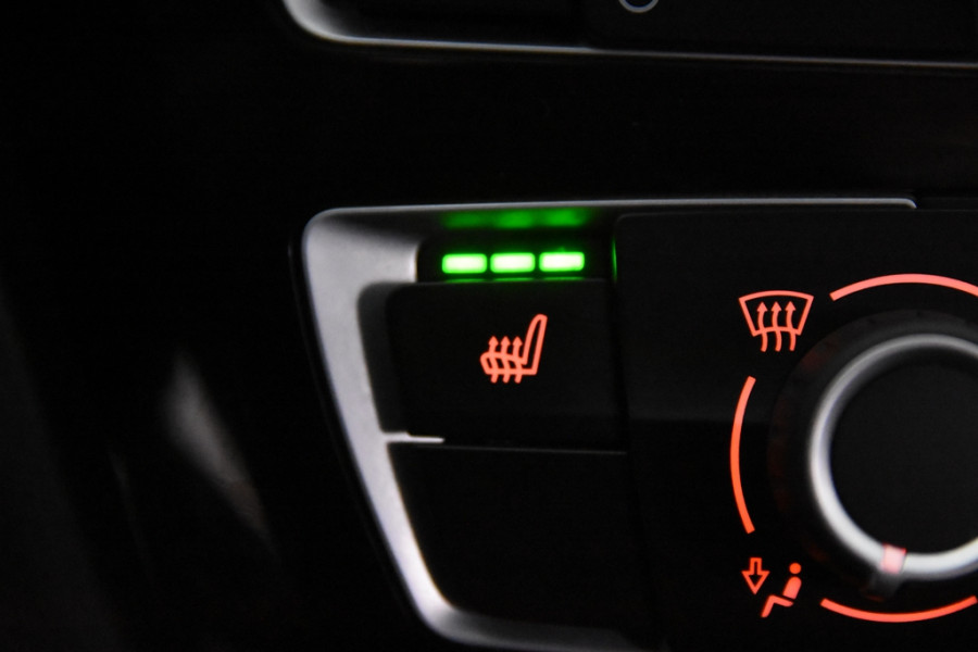 BMW 3 Serie 318i touring *1ste Eigenaar*Leer*Navigatie*Stoelverwarming*