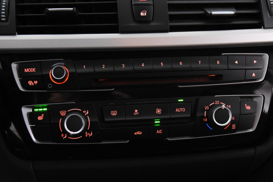 BMW 3 Serie 318i touring *1ste Eigenaar*Leer*Navigatie*Stoelverwarming*