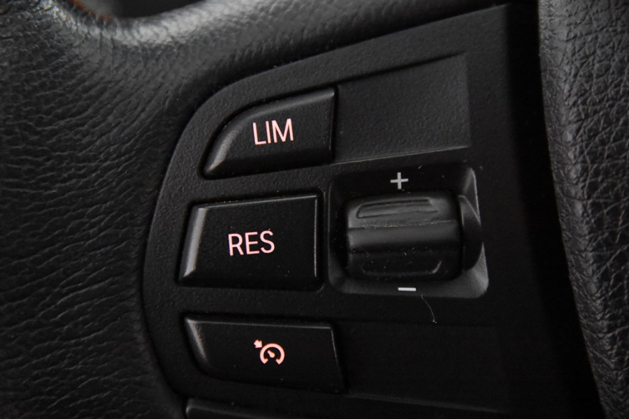 BMW 3 Serie 318i touring *1ste Eigenaar*Leer*Navigatie*Stoelverwarming*