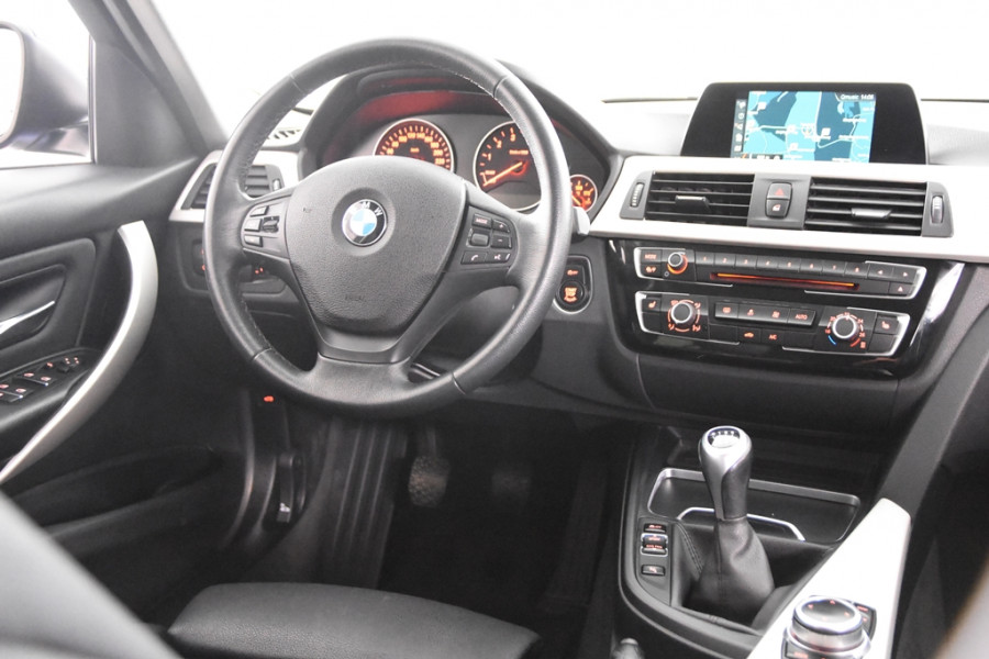 BMW 3 Serie 318i touring *1ste Eigenaar*Leer*Navigatie*Stoelverwarming*