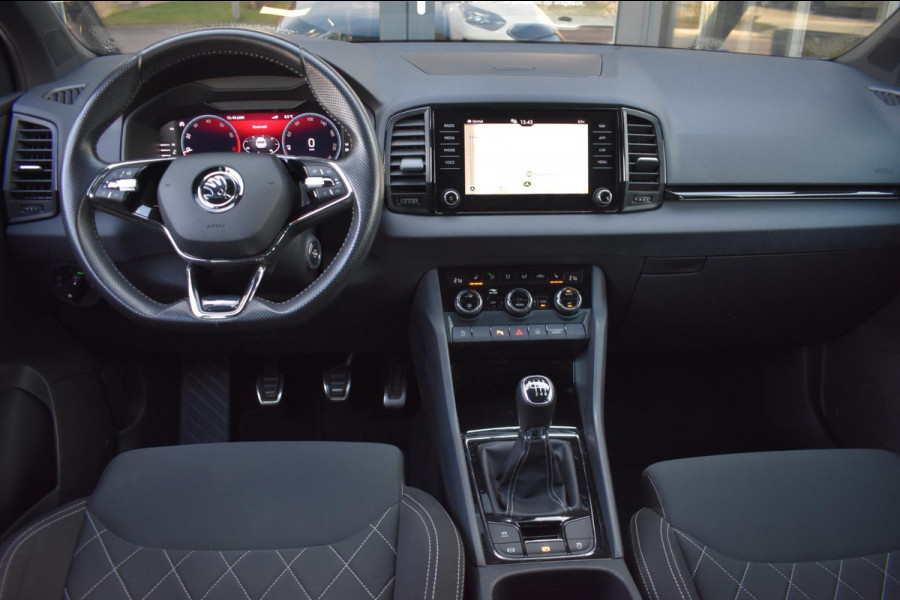 Škoda Karoq 1.5 TSI ACT Sportline | TREKHAAK | VIRTUAL | CAMERA | NAP | APPLE CARPLAY | ANDROID AUTO