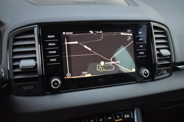 Škoda Karoq 1.5 TSI ACT Sportline | TREKHAAK | VIRTUAL | CAMERA | NAP | APPLE CARPLAY | ANDROID AUTO