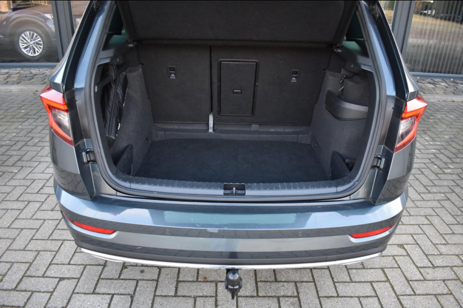 Škoda Karoq 1.5 TSI ACT Sportline | TREKHAAK | VIRTUAL | CAMERA | NAP | APPLE CARPLAY | ANDROID AUTO