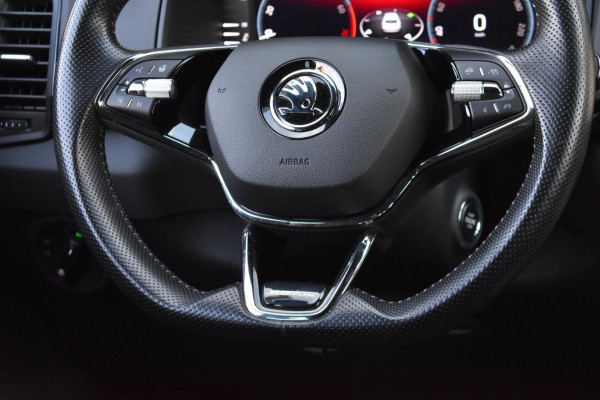 Škoda Karoq 1.5 TSI ACT Sportline | TREKHAAK | VIRTUAL | CAMERA | NAP | APPLE CARPLAY | ANDROID AUTO