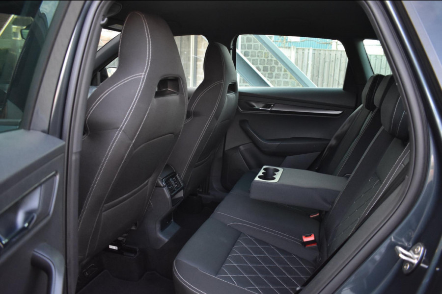 Škoda Karoq 1.5 TSI ACT Sportline | TREKHAAK | VIRTUAL | CAMERA | NAP | APPLE CARPLAY | ANDROID AUTO