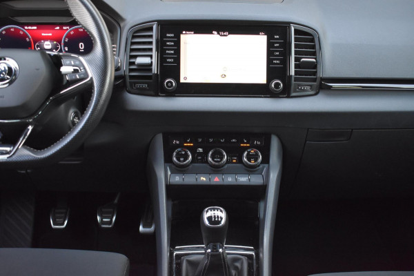 Škoda Karoq 1.5 TSI ACT Sportline | TREKHAAK | VIRTUAL | CAMERA | NAP | APPLE CARPLAY | ANDROID AUTO