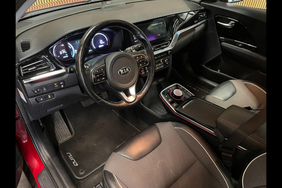 Kia e-Niro DynamicLine 64 kWh|100%SOH|FACELIFT|3-FASE|LEDER|ACC|CARPLAY/ANDROID|CAMERA|STOEL+STUURVERW|IN. BTW|1e EIG|NL-AUTO|NAP|