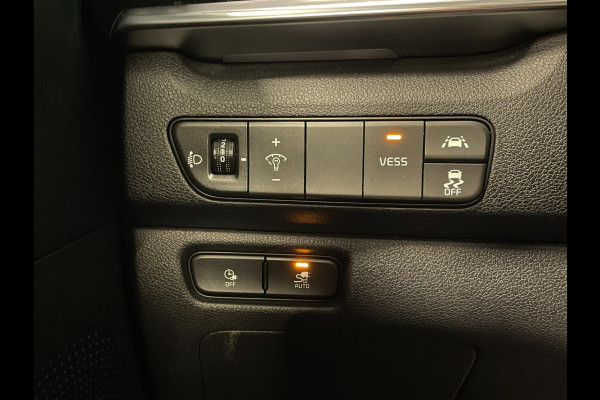 Kia e-Niro DynamicLine 64 kWh|100%SOH|FACELIFT|3-FASE|LEDER|ACC|CARPLAY/ANDROID|CAMERA|STOEL+STUURVERW|IN. BTW|1e EIG|NL-AUTO|NAP|