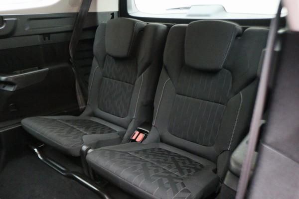 Renault Grand Scénic 1.3 TCe Limited 7p. Climate, Cruise, Apple Carplay, PDC, Rijstrooksensor, Trekhaak, 20''