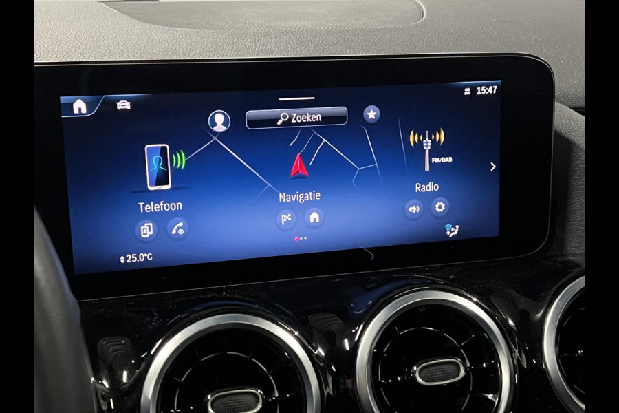 Mercedes-Benz GLA 180 Trekhaak | Open dak | Cruise control | Navigatie | Stoel-/stuurverwarming | Achteruitrij camera