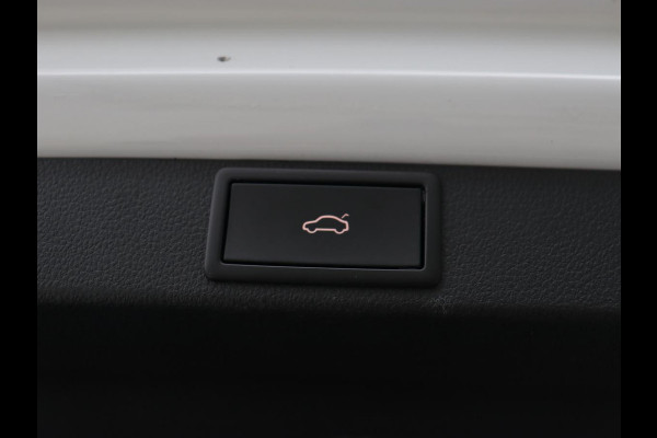 Škoda Octavia 1.4 TSI RS iV PHEV | Stoelverwarming | Head-Up | Matrix LED | Sfeerverlichting | Adaptive cruise | Side Assist | Carplay | Sportstoelen | Achterbankverwarming | Camera | Navigatie | Plug In