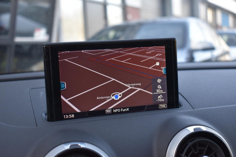 Audi A3 Limousine 35 TFSI CoD S line Virtual Keyless Driveselect Matrix