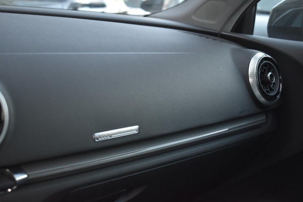 Audi A3 Limousine 35 TFSI CoD S line Virtual Keyless Driveselect Matrix