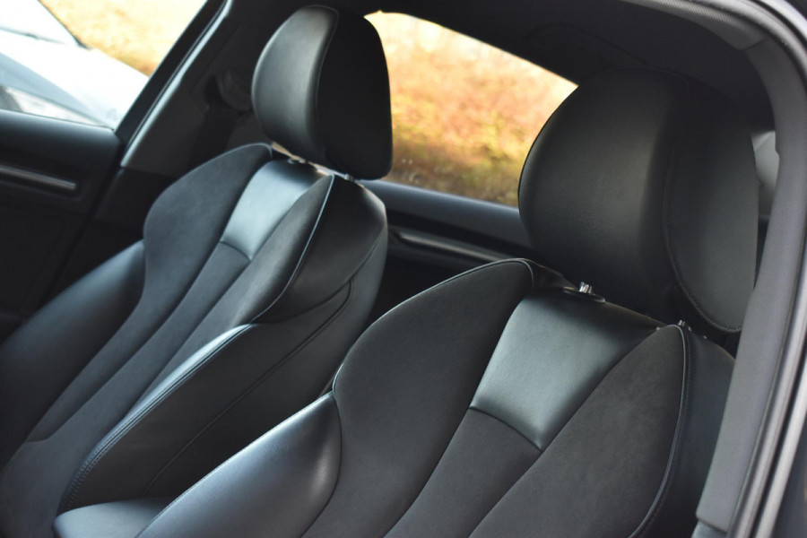 Audi A3 Limousine 35 TFSI CoD S line Virtual Keyless Driveselect Matrix