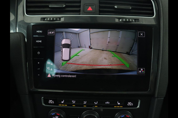 Volkswagen e-Golf e-Golf | Leder | Stoelverwarming | Warmtepomp | Camera | Adaptive cruise | Carplay | Virtual Cockpit | LED Plus | Climate control | Navigatie