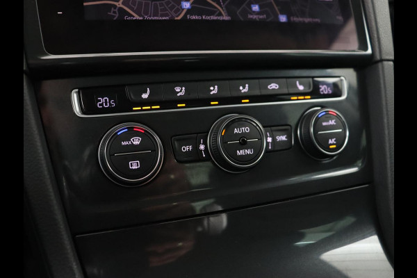 Volkswagen e-Golf e-Golf | Leder | Stoelverwarming | Warmtepomp | Camera | Adaptive cruise | Carplay | Virtual Cockpit | LED Plus | Climate control | Navigatie