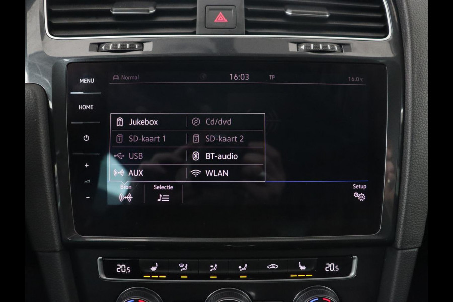 Volkswagen e-Golf e-Golf | Leder | Stoelverwarming | Warmtepomp | Camera | Adaptive cruise | Carplay | Virtual Cockpit | LED Plus | Climate control | Navigatie