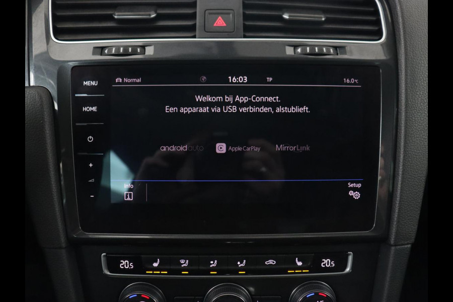 Volkswagen e-Golf e-Golf | Leder | Stoelverwarming | Warmtepomp | Camera | Adaptive cruise | Carplay | Virtual Cockpit | LED Plus | Climate control | Navigatie