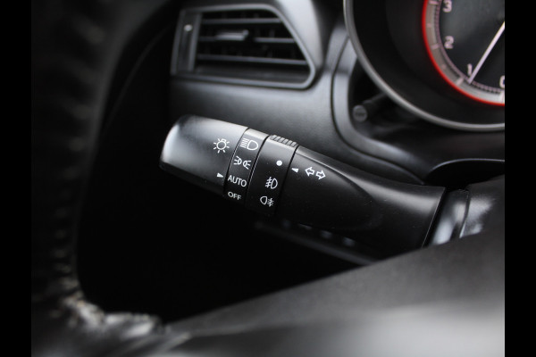 Suzuki Swift 1.2 Style Smart Hybrid CLIMATE | CARPLAY | LMV16 | ADAPCRUISE | LED | DAB | PDCA | STOELVERW | CAMERA